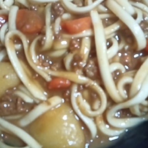 簡単カレーうどん☆残りのカレーとめんつゆで！